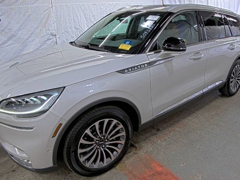 Used 2020 Lincoln Aviator Reserve w/ Equipment Group 201A AWD/4WD image 3