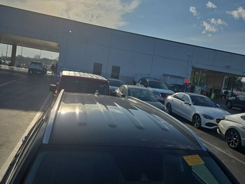 Used 2021 Hyundai Santa Fe SEL w/ Convenience Package image 10