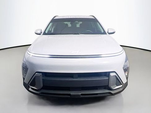 Used 2024 Hyundai Kona SEL FWD image 2