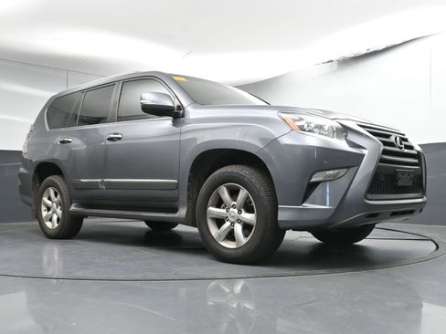 Used 2017 Lexus GX 460 image 26