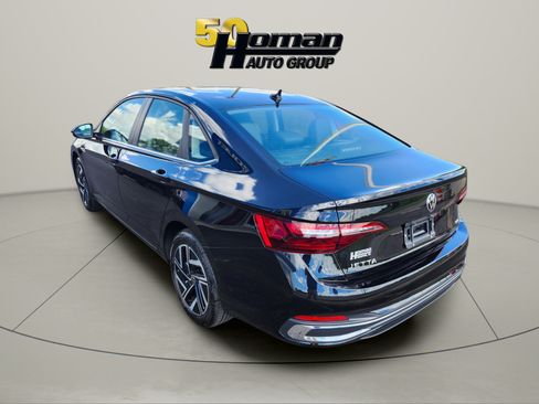 Used 2024 Volkswagen Jetta SEL FWD image 3