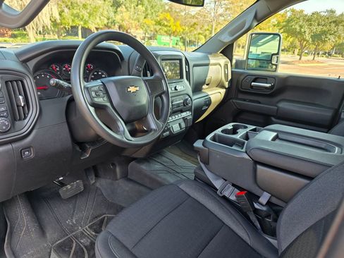 Certified 2024 Chevrolet Silverado 2500 Custom w/ Custom Value Package image 11