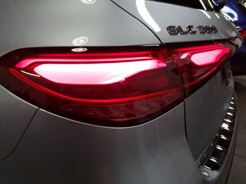 New 2026 Mercedes-Benz GLC 300 4MATIC image 36