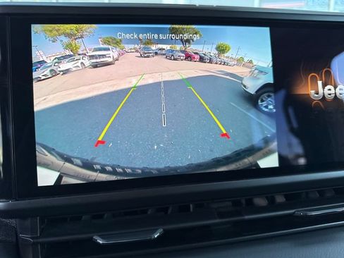 Used 2025 Jeep Wrangler Unlimited Rubicon 4xe w/ Safety Group AWD/4WD image 19