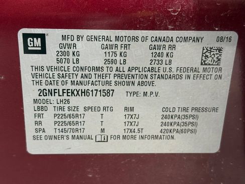 Used 2017 Chevrolet Equinox LT w/ Convenience Package image 27