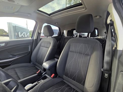Used 2021 Ford EcoSport SE image 3