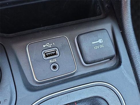 Used 2021 Jeep Cherokee Trailhawk w/ Trailer Tow Group image 18