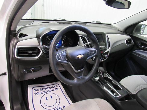 Used 2022 Chevrolet Equinox LS w/ LS Convenience Package AWD/4WD image 26