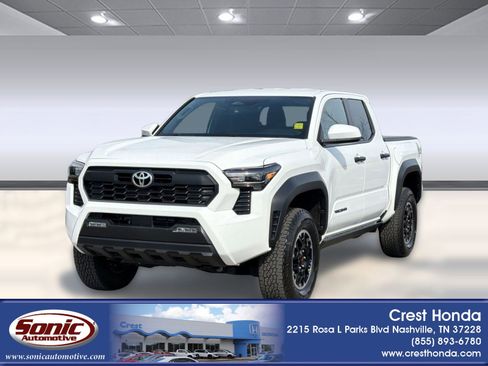 Used 2025 Toyota Tacoma TRD Off-Road AWD/4WD image 1