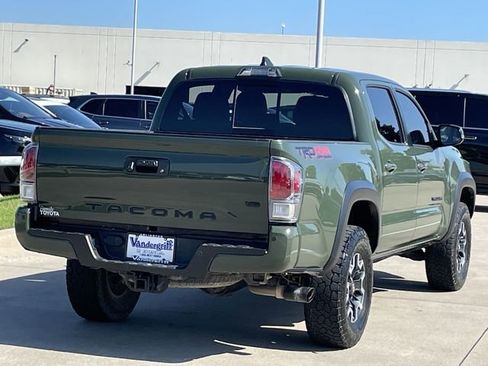Used 2022 Toyota Tacoma TRD Off-Road w/ TRD Premium Off Road Package AWD/4WD image 4