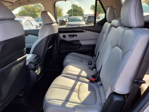 Certified 2025 Honda Pilot EX-L image 18