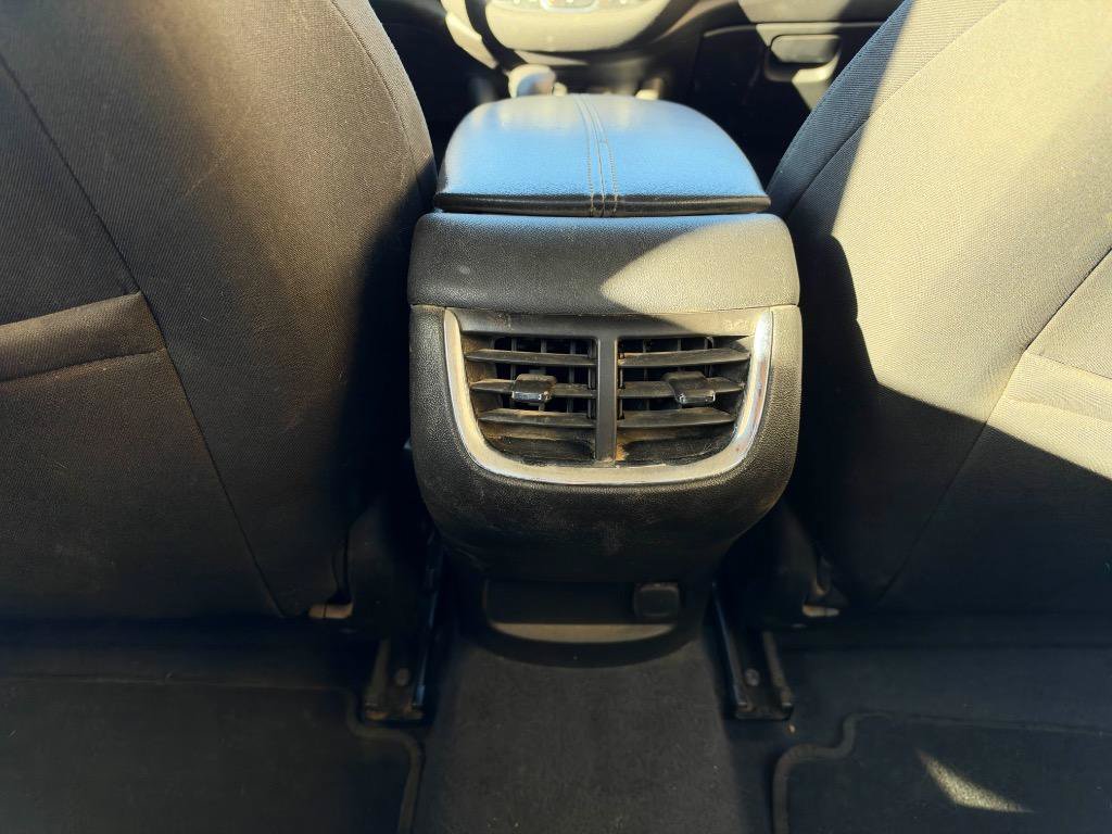 Used 2021 Chevrolet Malibu LT FWD image 25