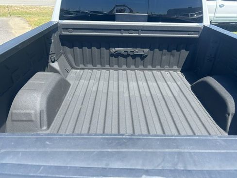 Used 2023 GMC Sierra 1500 AT4 w/ AT4 Premium Package AWD/4WD image 10
