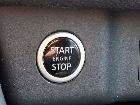 Used 2023 Nissan Rogue SV FWD image 25