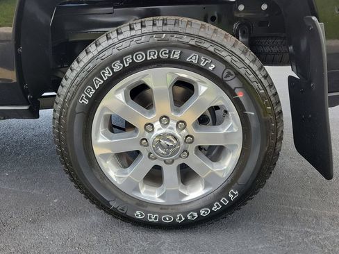 New 2026 RAM 2500 Laramie AWD/4WD image 9