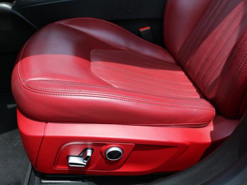 Used 2021 Maserati Ghibli S RWD image 18