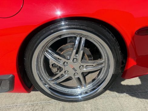 Used 2002 Chevrolet Corvette Coupe w/ Preferred Equipment Group2 image 25