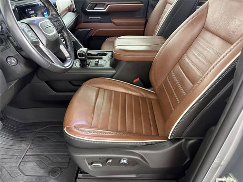Used 2023 GMC Sierra 1500 Denali Ultimate AWD/4WD image 8