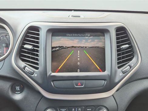 Used 2016 Jeep Cherokee Limited AWD/4WD image 20