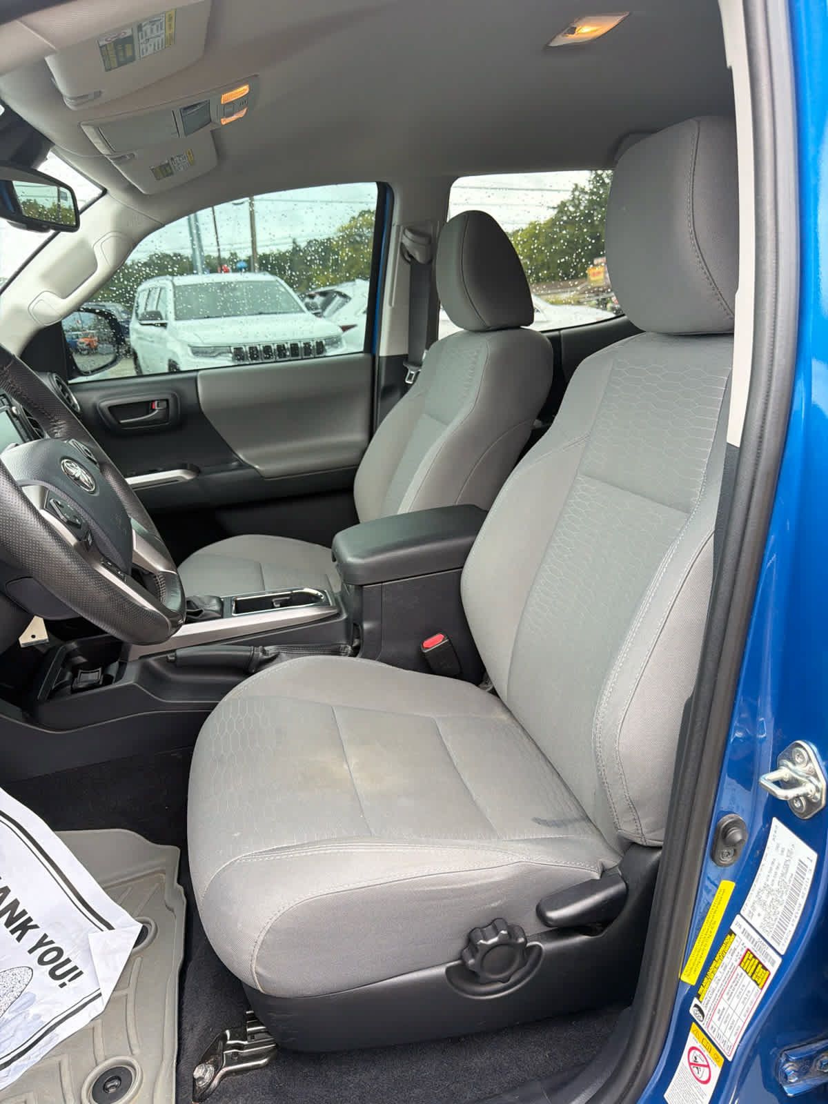 Used 2018 Toyota Tacoma SR5 RWD image 13