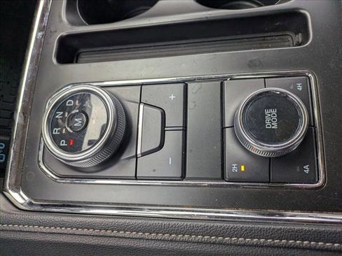 Used 2024 Ford Expedition Max XLT AWD/4WD image 9