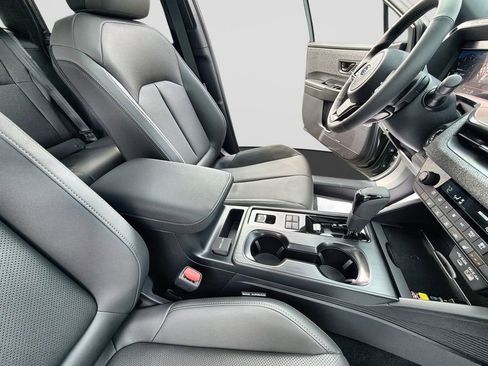 New 2026 Subaru Outback Limited AWD/4WD image 32