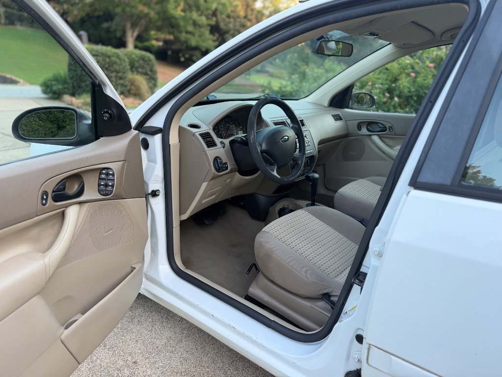Used 2007 Ford Focus SE FWD image 10