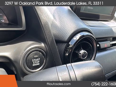 Used 2019 Toyota Yaris LE FWD image 49