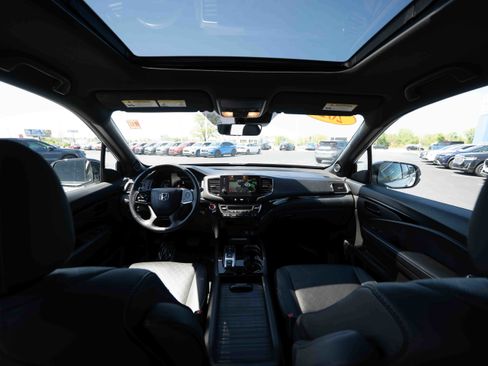 Used 2022 Honda Passport Elite image 19