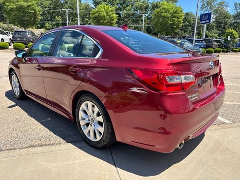 Used 2017 Subaru Legacy 2.5i Premium AWD/4WD image 4
