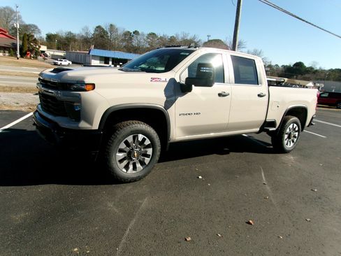 New 2026 Chevrolet Silverado 2500 Custom w/ Custom Value Package AWD/4WD image 8