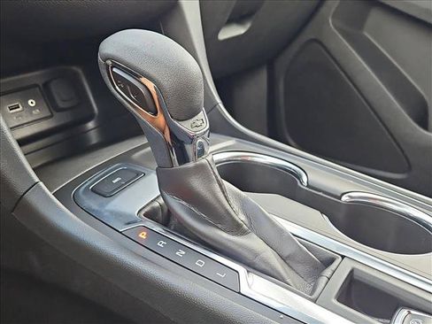 Certified 2024 Chevrolet Equinox LT AWD/4WD image 12