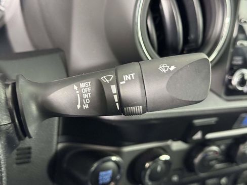 Used 2022 Toyota Tacoma TRD Off-Road AWD/4WD image 24