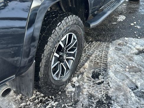 Used 2023 Toyota Tacoma TRD Sport image 8