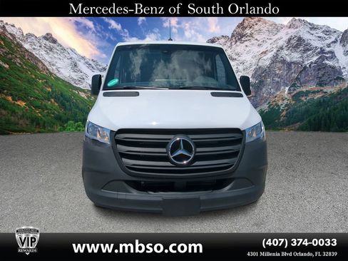Used 2024 Mercedes-Benz Sprinter 144 Cargo image 19