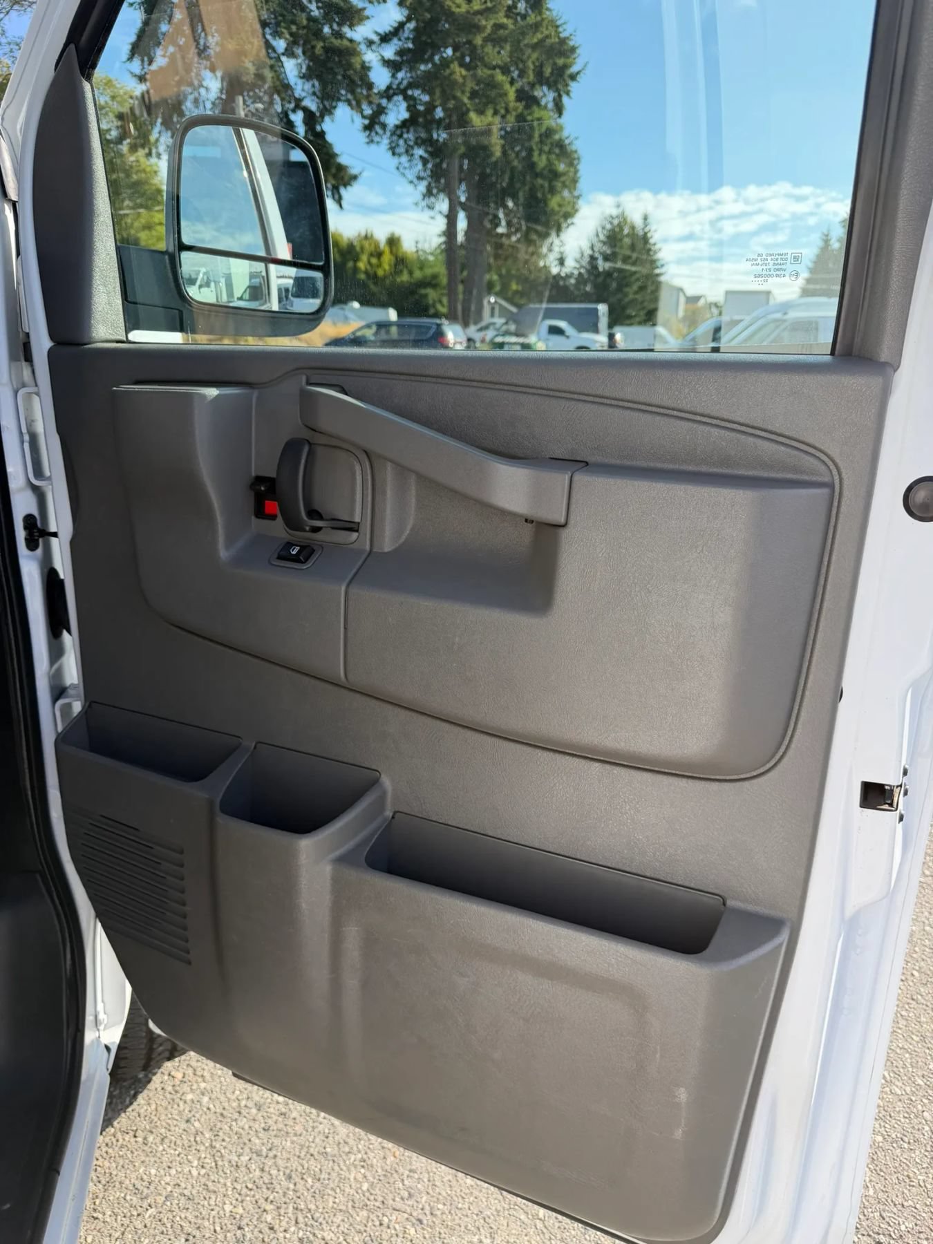 Used 2023 GMC Savana 2500 w/ Driver Convenience Package RWD image 28