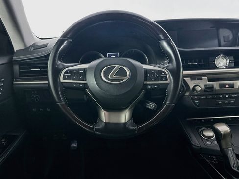 Used 2018 Lexus ES 300h w/ Navigation Package FWD image 18