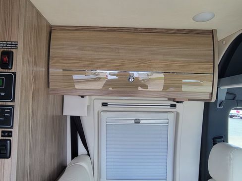 Used 2019 Mercedes-Benz Sprinter 170 image 38