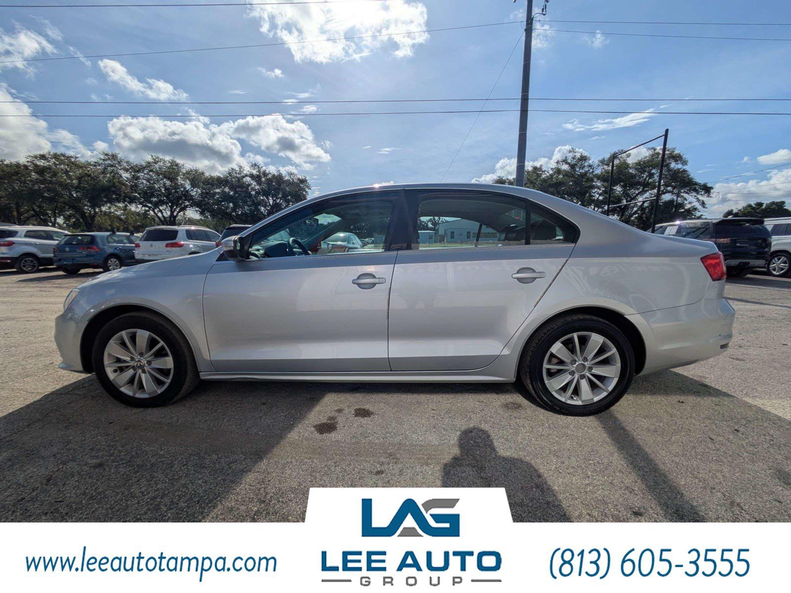 Used 2016 Volkswagen Jetta SE FWD image 2