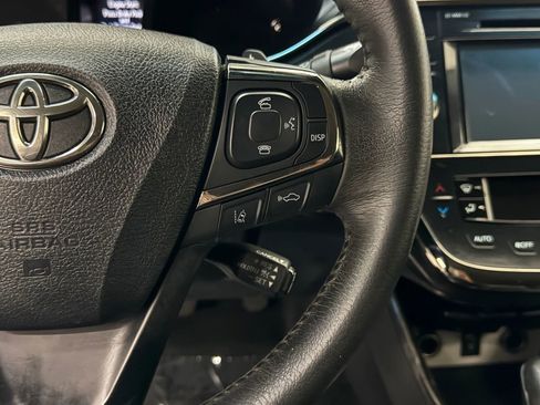 Used 2018 Toyota Avalon XLE image 28