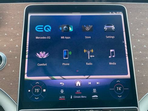 Used 2025 Mercedes-Benz EQE 350+ SUV image 22