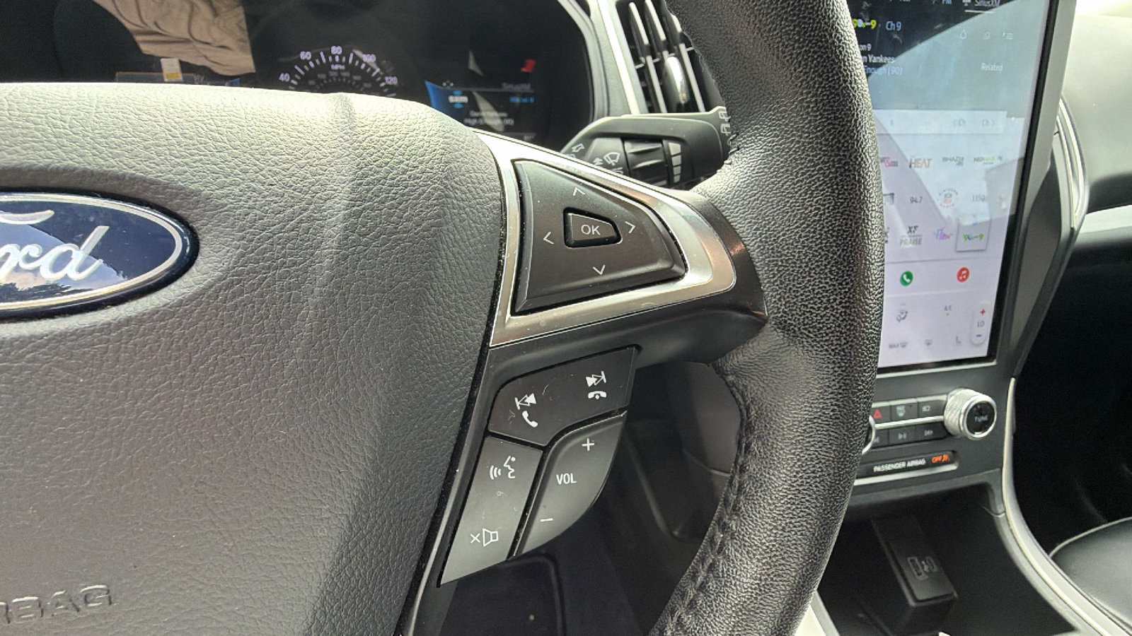 Used 2024 Ford Edge SEL AWD/4WD image 28