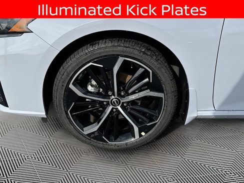Certified 2025 Nissan Altima 2.5 SR FWD image 28
