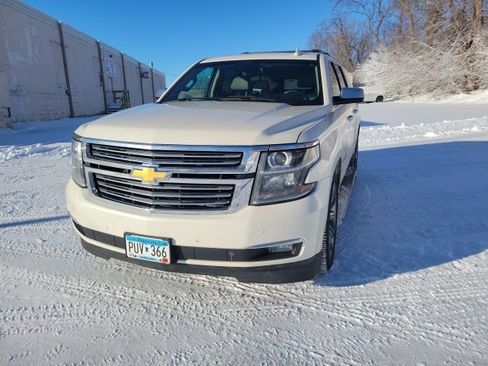 Used 2015 Chevrolet Suburban LTZ image 2