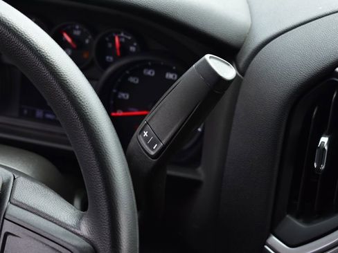 Used 2025 Chevrolet Silverado 1500 Custom Trail Boss w/ Dark Appearance Package AWD/4WD image 43