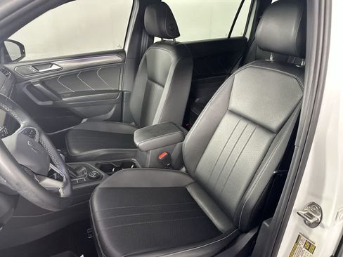 Used 2023 Volkswagen Tiguan SE R-Line AWD/4WD image 13