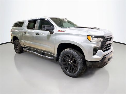 Used 2023 Chevrolet Silverado 1500 LT Trail Boss w/ Convenience Package II image 5