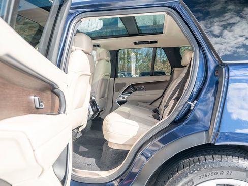 Certified 2023 Land Rover Range Rover SE image 33