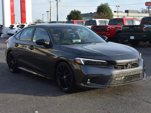 Used 2022 Honda Civic Sport image 3