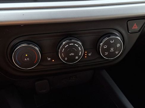 Used 2024 Chevrolet Trax RS w/ Driver Confidence Package image 15